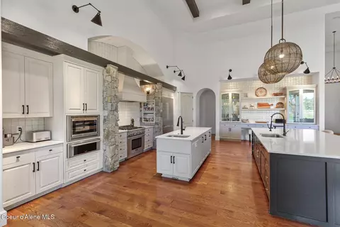 Kitchen - 6604 S Jackleg Trl, Harrison, ID 83833 photo 6 of 7