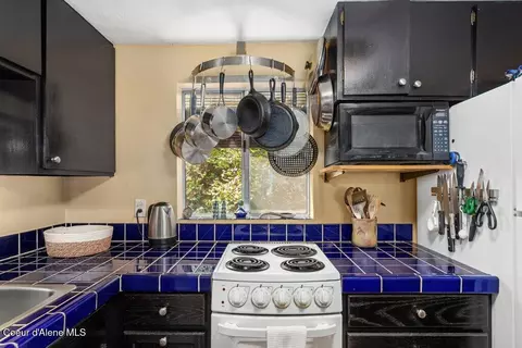 Kitchen - 580 Rocky Point Loop Rd, Plummer, ID 83851 photo 3 of 3