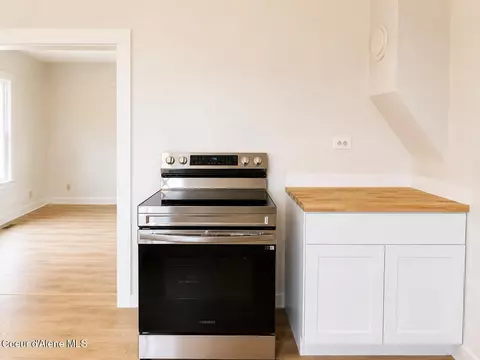 Kitchen - 146 5th St, Plummer, ID 83851 photo 3 of 4