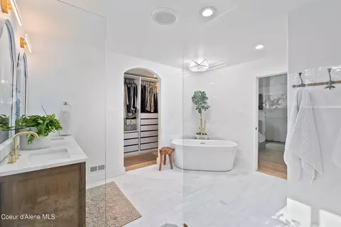 Bath - 80 Bobtail Rd, Sandpoint, ID 83864 photo 1 of 7