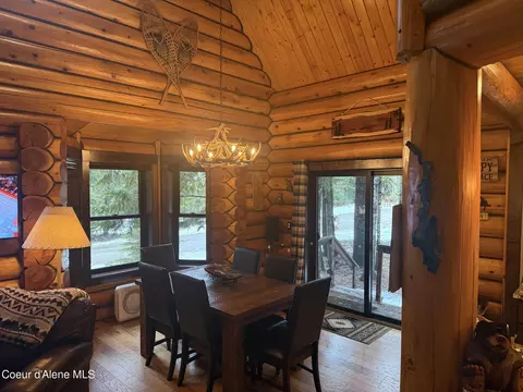 Dining - 3882 Cavanaugh Bay Rd, Coolin, ID 83821 photo 1 of 1