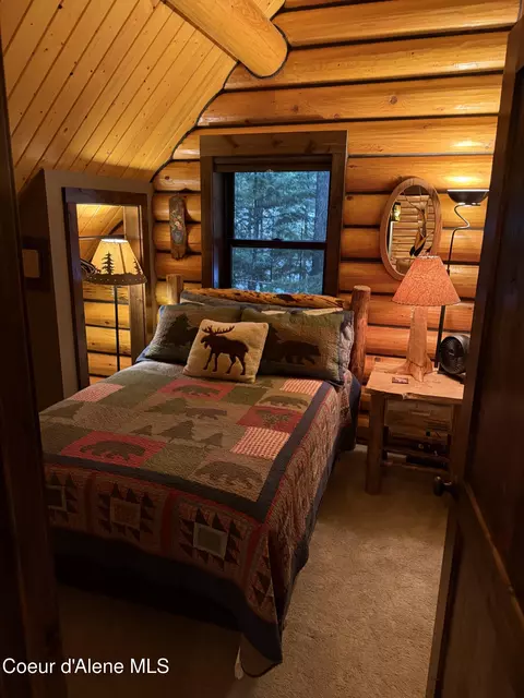 Bedroom - 3882 Cavanaugh Bay Rd, Coolin, ID 83821 photo 4 of 4