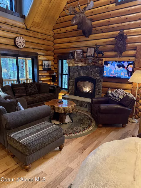Living - 3882 Cavanaugh Bay Rd, Coolin, ID 83821 photo 1 of 1