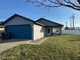 10418 N Camp Ct, Hayden, ID 83835