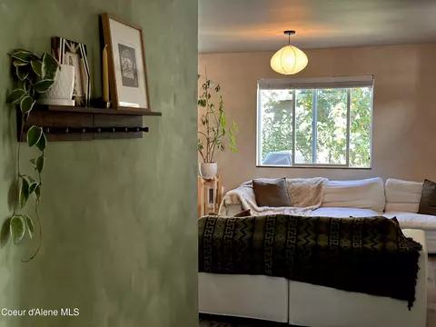 Entry Way - 3317 E Brownstone Ct, Post Falls, ID 83854 photo 5 of 6