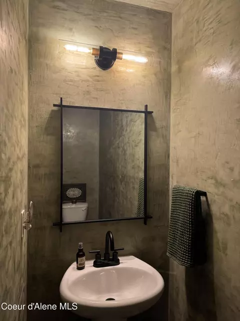 Bath - 3317 E Brownstone Ct, Post Falls, ID 83854 photo 1 of 9