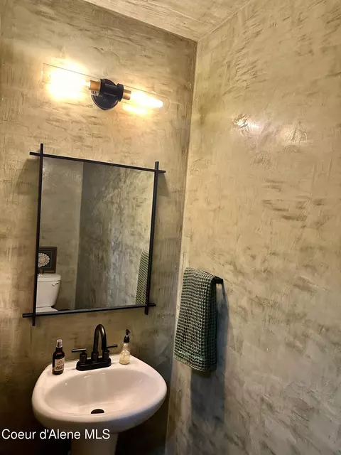 Bath - 3317 E Brownstone Ct, Post Falls, ID 83854 photo 9 of 9
