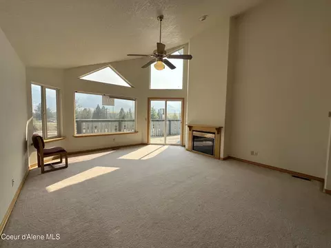 Living - 75 Silver Ridge Cir #203, Kellogg, ID 83837 photo 3 of 7