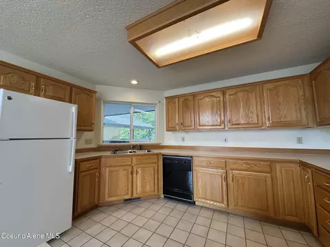 Kitchen - 75 Silver Ridge Cir #203, Kellogg, ID 83837 photo 2 of 2