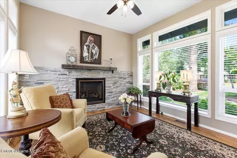 Living - 5124 E Shoreline Dr, Post Falls, ID 83854 photo 2 of 4