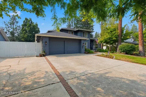 Exterior - 5124 E Shoreline Dr, Post Falls, ID 83854 photo 2 of 18