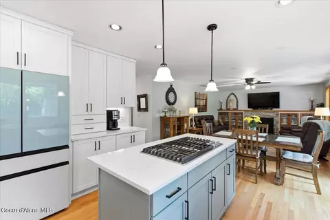 Kitchen - 5124 E Shoreline Dr, Post Falls, ID 83854 photo 3 of 10