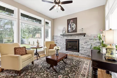 Living - 5124 E Shoreline Dr, Post Falls, ID 83854 photo 1 of 4