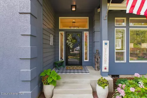 Entry Way - 5124 E Shoreline Dr, Post Falls, ID 83854 photo 1 of 3