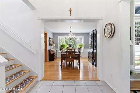Entry Way - 5124 E Shoreline Dr, Post Falls, ID 83854 photo 3 of 3
