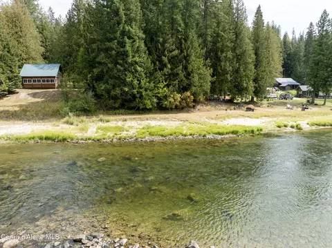130 Walker Ln, Priest River, ID 83856 photo 4
