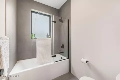Bath - 1288 E Bruin Loop, Hayden, ID 83835 photo 6 of 8