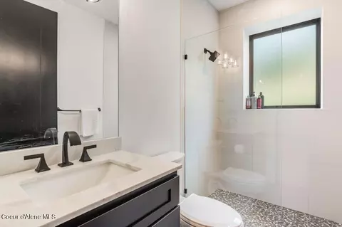 Bath - 1288 E Bruin Loop, Hayden, ID 83835 photo 8 of 8