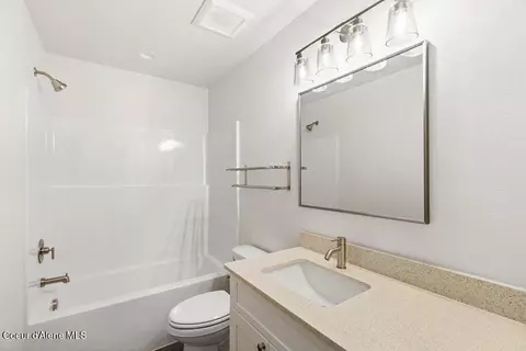 Bath - 431 F St, Plummer, ID 83851 photo 2 of 2
