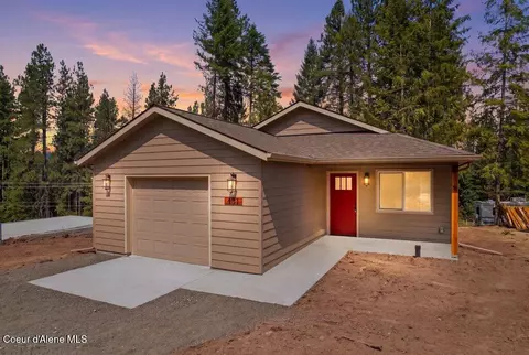 Exterior - 431 F St, Plummer, ID 83851 photo 3 of 6