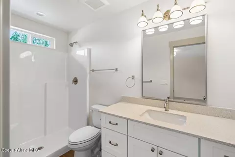 Bath - 431 F St, Plummer, ID 83851 photo 1 of 2