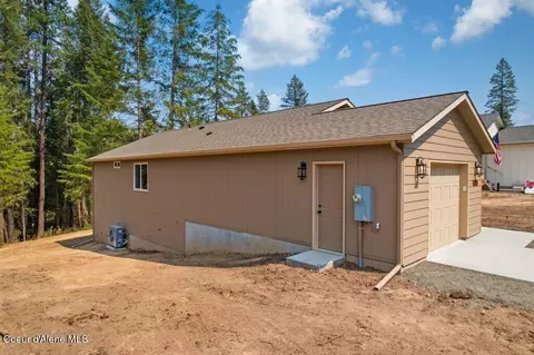 Exterior - 431 F St, Plummer, ID 83851 photo 4 of 6