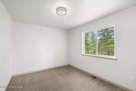 Bedroom - 431 F St, Plummer, ID 83851 photo 3 of 6
