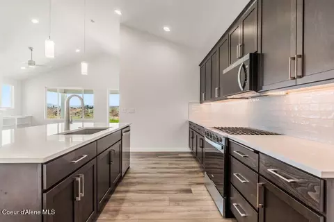 Kitchen - 3360 W Segar Loop, Post Falls, ID 83854 photo 3 of 4