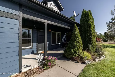 Exterior - 30259 N Sienna Loop, Athol, ID 83801 photo 4 of 11