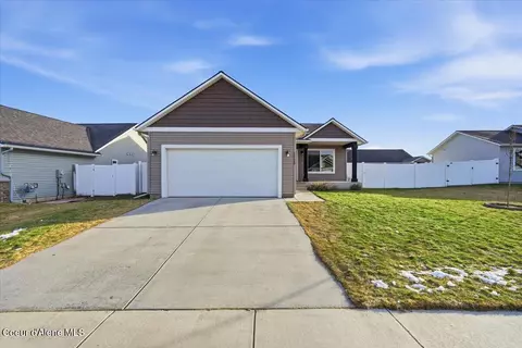 12130 N Gipper Lp Lp, Rathdrum, ID 83858