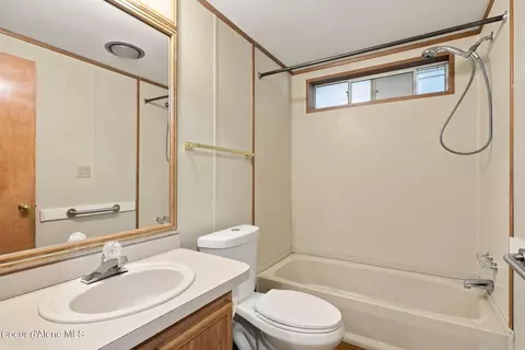 Bath - 2101 W Cannon Ave, Post Falls, ID 83854 photo 2 of 2