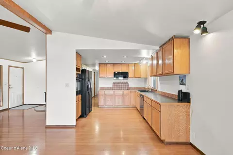 Kitchen - 2101 W Cannon Ave, Post Falls, ID 83854 photo 1 of 2