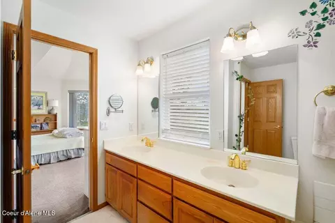 Bath - 528 S Rapids Bend Ln, Post Falls, ID 83854 photo 3 of 3