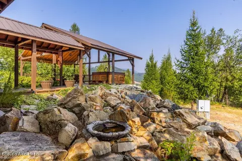 Exterior - 1570 Skyline Dr, Pinehurst, ID 83850 photo 13 of 39