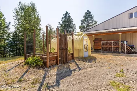 Exterior - 1570 Skyline Dr, Pinehurst, ID 83850 photo 29 of 39