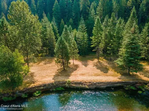 View/Area - 1570 Skyline Dr, Pinehurst, ID 83850 photo 12 of 13