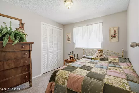 Bedroom - 652 H St, Plummer, ID 83851 photo 2 of 2