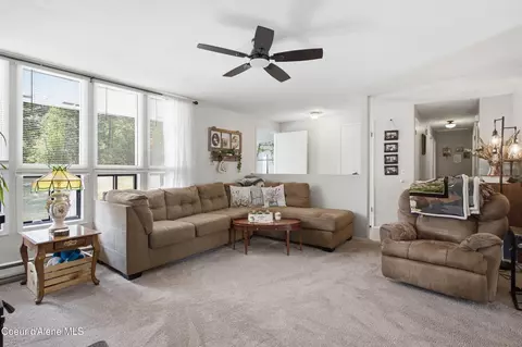 Living - 652 H St, Plummer, ID 83851 photo 5 of 5