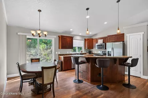 Dining - 205 Old Farm Rd, Pinehurst, ID 83850 photo 1 of 4