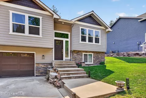 Exterior - 205 Old Farm Rd, Pinehurst, ID 83850 photo 1 of 10