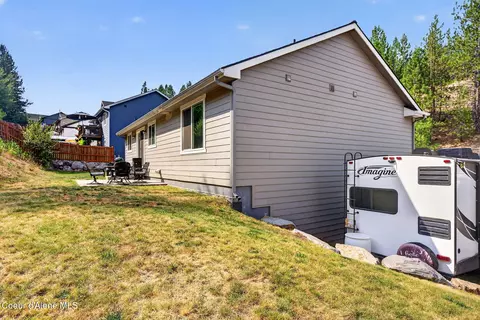 Exterior - 205 Old Farm Rd, Pinehurst, ID 83850 photo 7 of 10