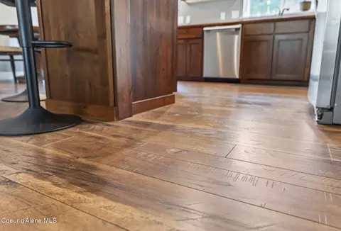 Kitchen - 205 Old Farm Rd, Pinehurst, ID 83850 photo 11 of 11