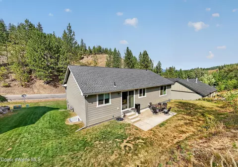 Exterior - 205 Old Farm Rd, Pinehurst, ID 83850 photo 3 of 10