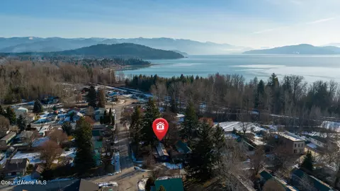 313 4th St, Ponderay, ID 83852