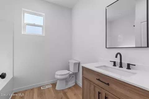 Bath - 106 Memory Ln, Pinehurst, ID 83850 photo 3 of 3