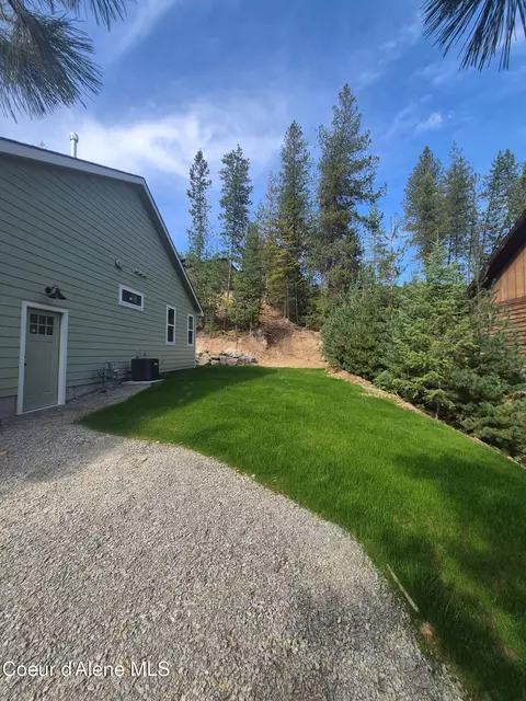 Exterior - 106 Memory Ln, Pinehurst, ID 83850 photo 5 of 5
