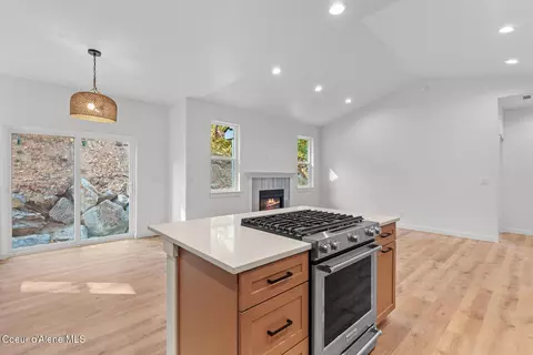 Kitchen - 106 Memory Ln, Pinehurst, ID 83850 photo 5 of 5