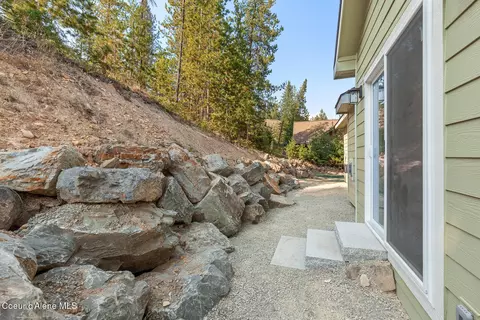 Exterior - 106 Memory Ln, Pinehurst, ID 83850 photo 1 of 3