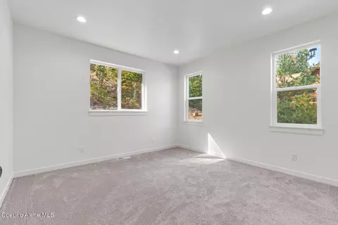 Bedroom - 106 Memory Ln, Pinehurst, ID 83850 photo 1 of 6