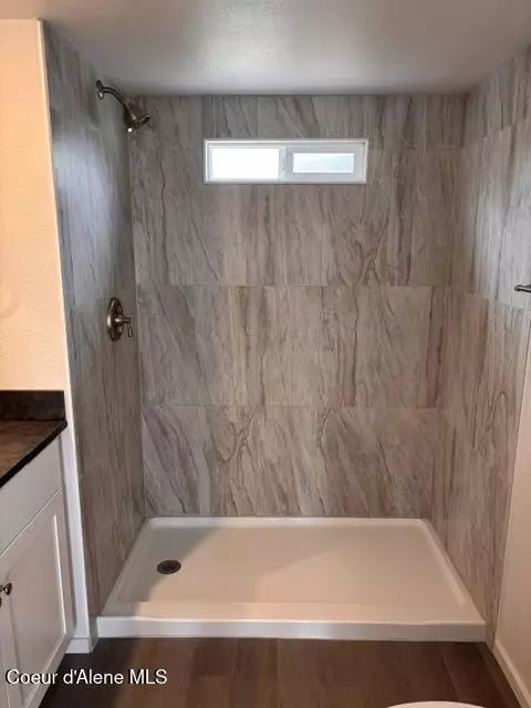 Bath - 4301 E Maplewood Ave #29, Post Falls, ID 83854 photo 2 of 3